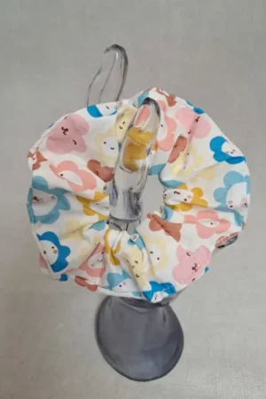Pour offrir un cadeau durable à une enfant. Sous forme originale de box ou non pour un anniversaire ou une fête. Fait par une créatrice.