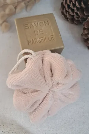 Ecologique et économique elle sera utile au quotidien de la famille. Eco-responsable et durable. Parfait pour offrir un produit de créatrice originale.