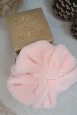 Ecologique et économique elle sera utile au quotidien de la famille. Eco-responsable et durable. Parfait pour offrir un produit de créatrice originale.